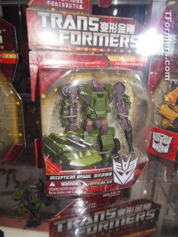 Sdcc 2012 Toys R Us Transformers Generations Asia Exclusive Brawl 1  (5 of 141)